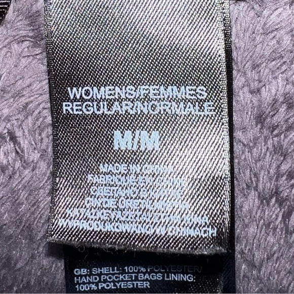 Women's Medium North Face Osito Jacket - Picture 3 of 7